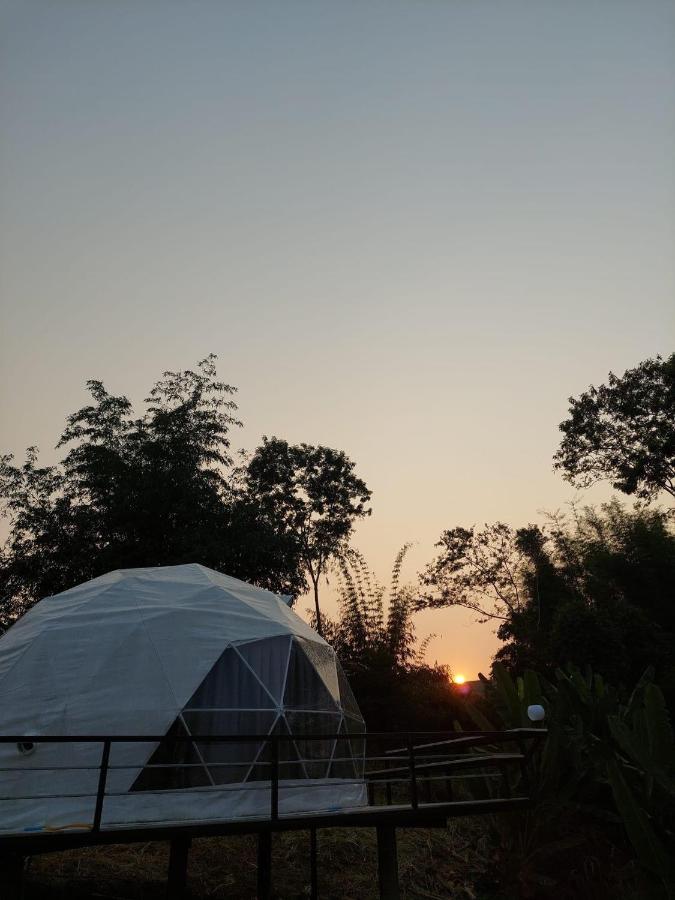 Hotel นรดีฮิวล์ รีสอร์ต เขาแผงม้า วังน้ำเขียว Ban Sap Bon  Exteriér fotografie