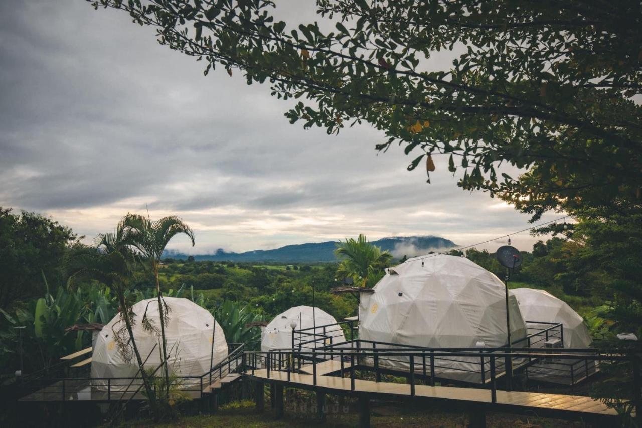 Hotel นรดีฮิวล์ รีสอร์ต เขาแผงม้า วังน้ำเขียว Ban Sap Bon  Exteriér fotografie